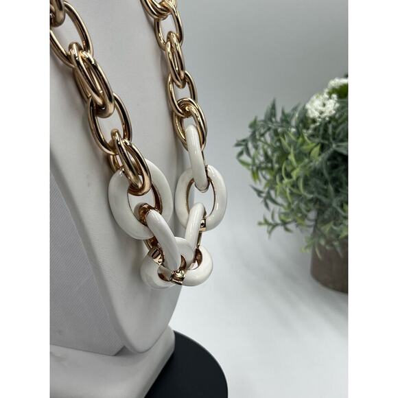 Lane Bryant Vintage Heavy White Enamel Gold Tone Link Chain Necklace - Picture 8 of 12